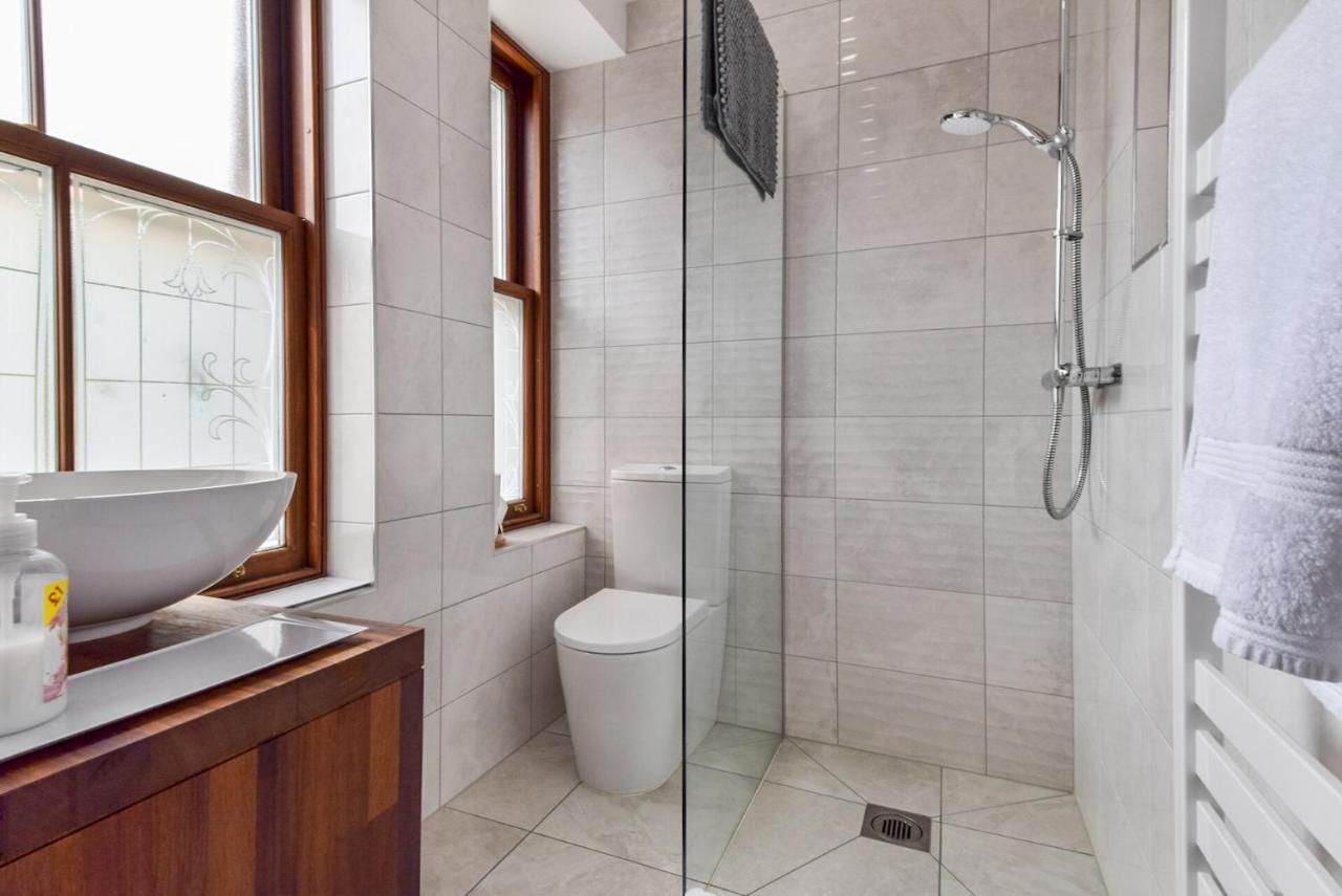 לרוויק Fort Charlotte Guest House מראה חיצוני תמונה